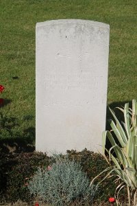 Les Baraques Military Cemetery Sangatte - Abdel Aal Mohamed, 